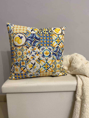 Cuscino arredo fantasia mattonella blu e limoni