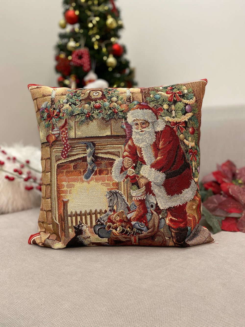 Cuscino arredo BABBO NATALE CAMINO in gobelin