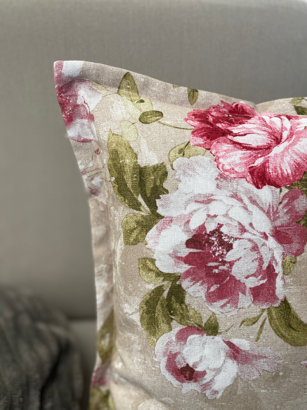 Cuscino arredo fantasia PEONIA