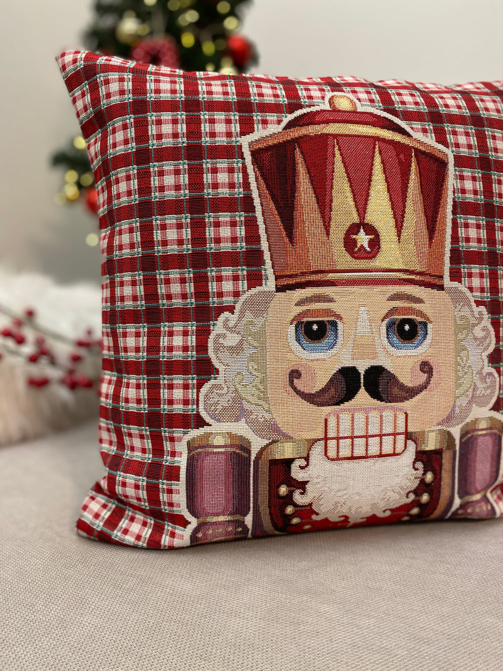 Cuscino arredo SCHIACCIANOCI in gobelin