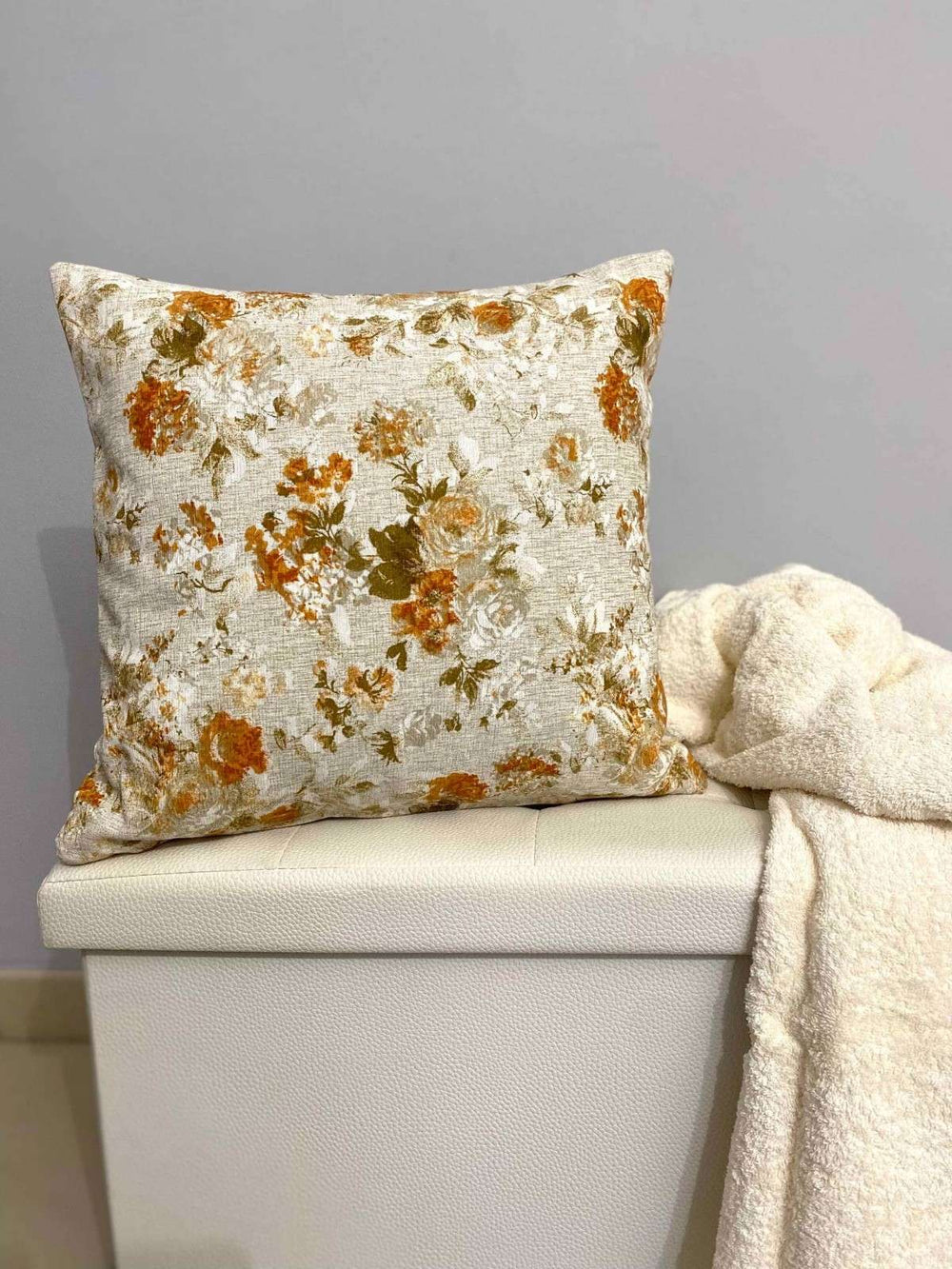 Cuscino arredo fantasia romantic giallo