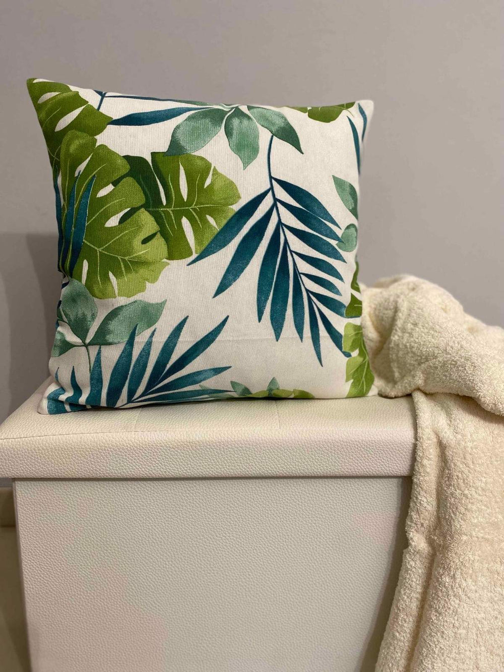 Cuscino arredo fantasia foglie tropical
