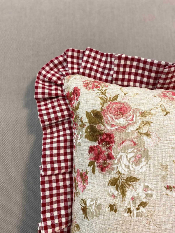Cuscino arredo romantic fantasia floreal amaranto e quadrettato