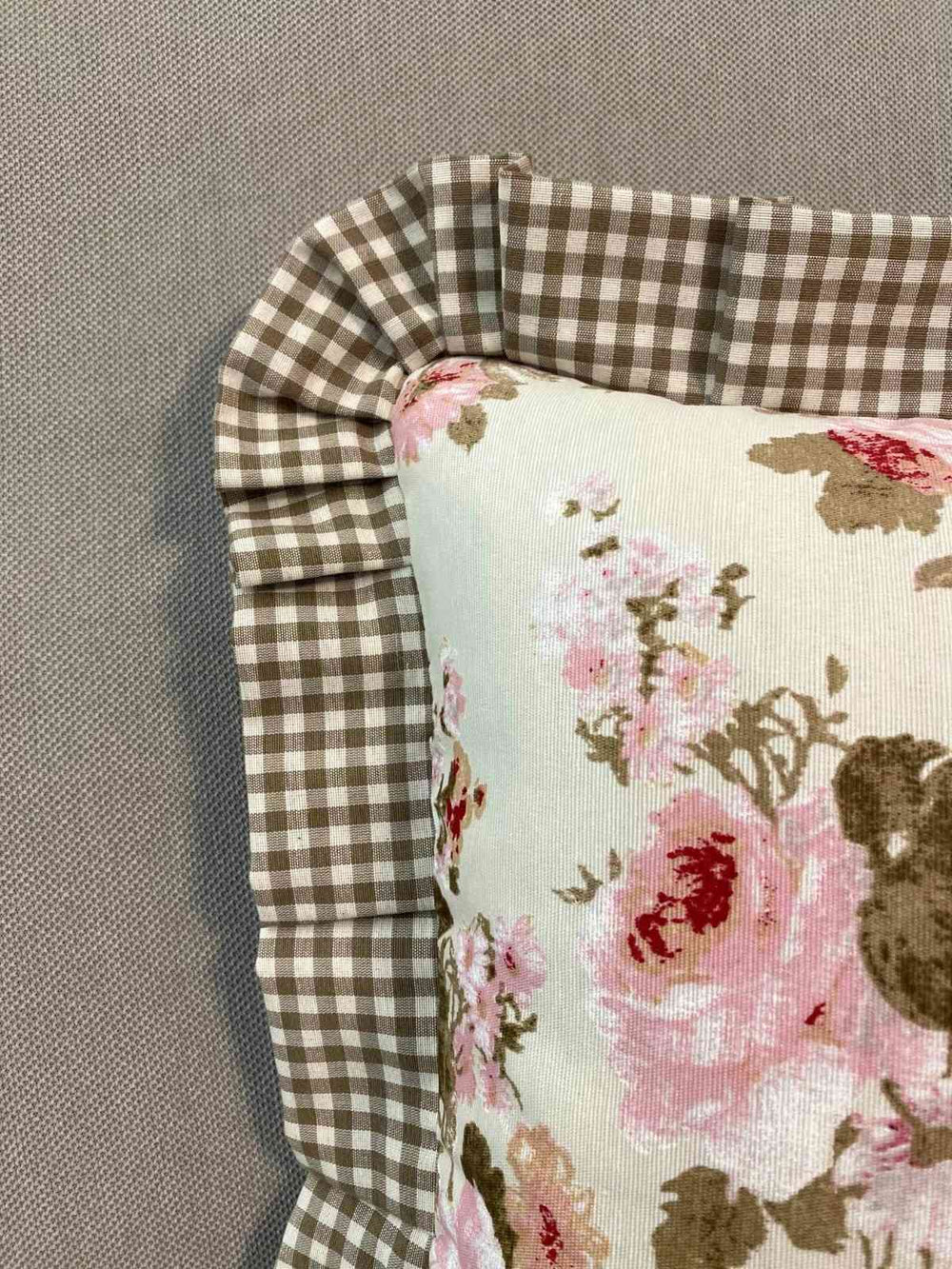 Cuscino arredo romantic fantasia fiorellino rosa