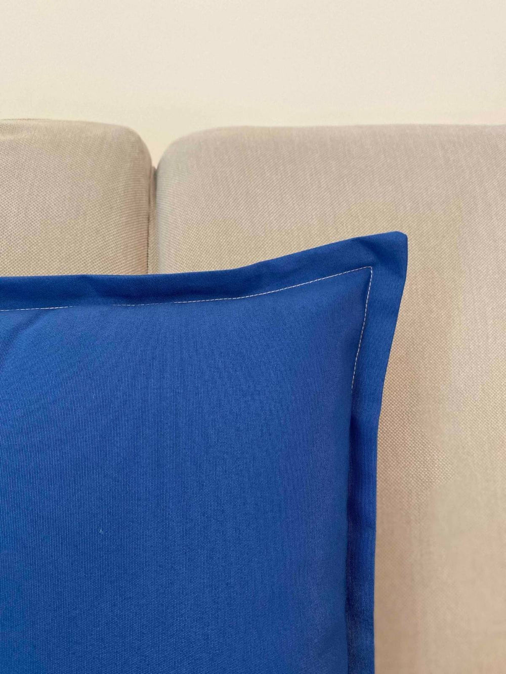 Cuscino arredo tinta unita blu