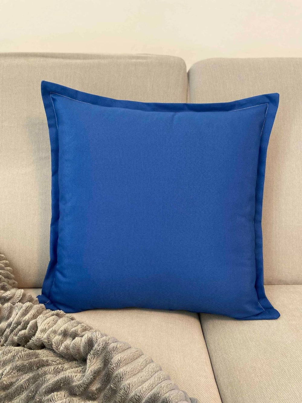 Cuscino arredo tinta unita blu