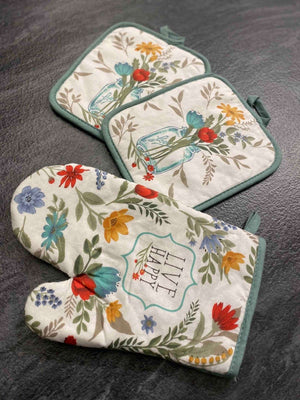 Set 5 pezzi (2presine+guantone+2strofinacci spugna)